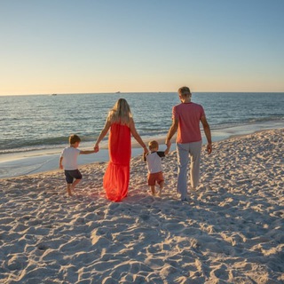 Логотип @mamina_volna - Мамина волна @