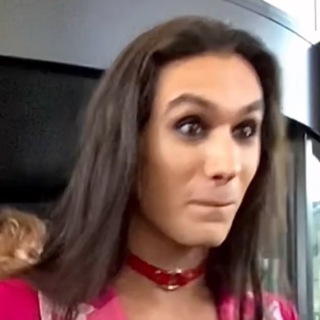 Логотип @manesexiess - обсуждение манешкинсов😼🤟🏻