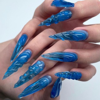 Логотип @manicure_crazy - хочу такой маник