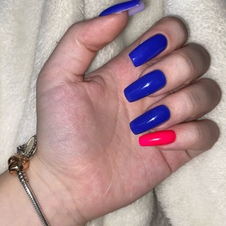 Логотип @manik_manik_manik - 💅🏼Идеи маникюра💅🏼поиск по #