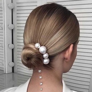 Логотип @manikurr_ru - Маникюр | Макияж | Прически