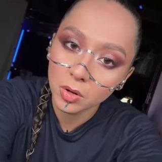 Логотип @manizhme - Manizha