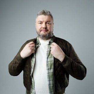 Логотип @manroshpak - Роман на работе