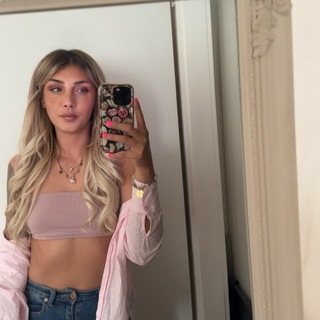 Логотип @manuelaelenafree - Manuela Elena 🦋