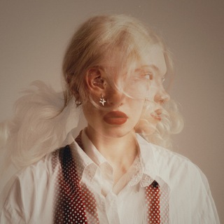 Логотип @manya_ochertanie - очертание !