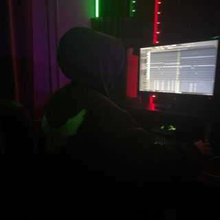 Логотип @marcomeylerloops - Loops by @marcomeyler