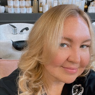 Логотип @margaritasuhih99 - Деньги, книги и интриги