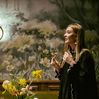 Логотип @mari_de_vino - mari_de_vino