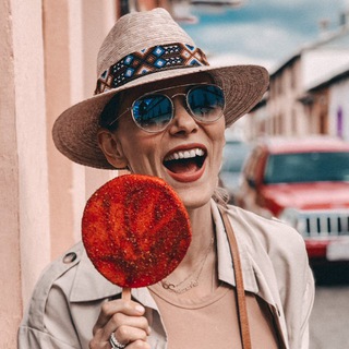 Логотип @mari_vivat - МАРИ ВИВАТ