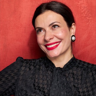 Логотип @mariaderunova - Мария Дерунова