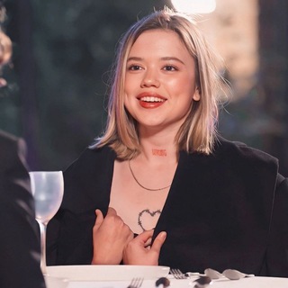 Логотип @mariaploxish - fl0wb1tch