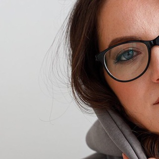 Логотип @marigrichenko - Думаю над названием