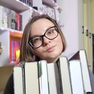 Логотип @marikamr - интроверт на 97% • Мари 🩵