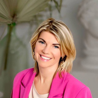 Логотип @marina_sheee - Счастливая & Богатая & Любимая