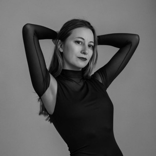 Логотип @marina_v_online_chat - PRO телеграм на каблуках 👠