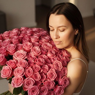 Логотип @mariy_freelance - Нейрофото | ИИ фотосессии | Промты