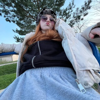 Логотип @marketplesss - фан аккаунт наташи и махи🦧🦧