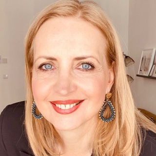 Логотип @martinakrohn - MARTINA KROHN | Frequenz & Wahrheit