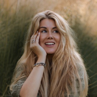 Логотип @mashaanohina - Мария Анохина ( @mashaa )