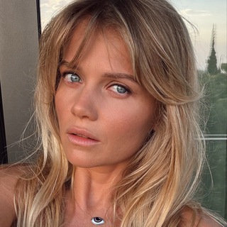 Логотип @mashaivakova - Masha Ivakova