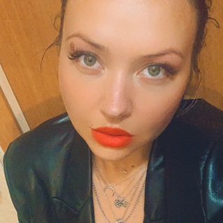 Логотип @mashakorobeinikova - MASHA KOROBEINIKOVA