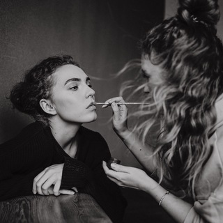 Логотип @mashakrasivo - Маша, сделай красиво