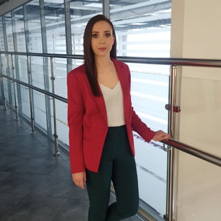 Логотип @mashashow - __