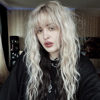 Логотип @mashatochnorockstar - точнорокстар