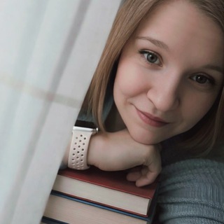 Логотип @maslenbook - вдыхая аромат страниц 📖