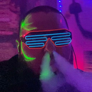 Логотип @masloboev_life - Неоновый Ужас и Кальянные Иллюзии Маслобоева