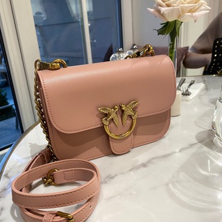 Логотип @matustor - matua store ♡