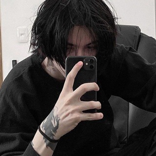 Логотип @matveyachueno - ахуенный матвей😈