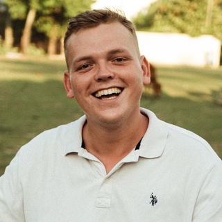 Логотип @matyushkinbusiness - Саша пишет о чат-ботах