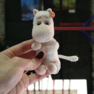 Логотип @maville - Mavie