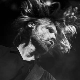 Логотип @maxlakmus - Макс Лакмус