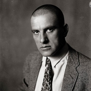 Логотип @mayakovskyvlad - Владимир Маяковский