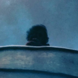 Логотип @mchekin - Марк Чекин делает вид