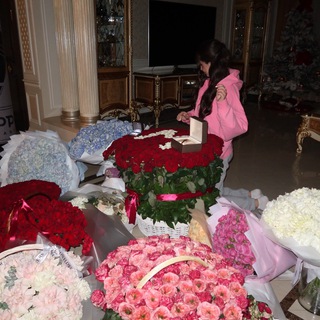 Логотип @mdelaeeet - m delaet