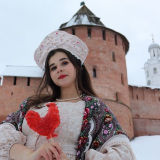 Логотип @me_knigi_life - КНИГИня Ольга📚 || mo_booklover