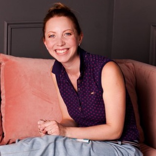 Логотип @mechtabooks - Оля Тузовская