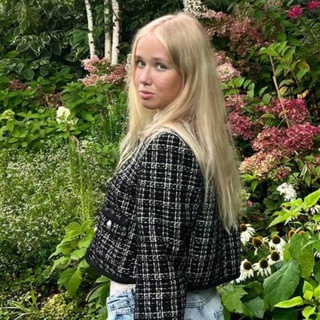 Логотип @meet_carol - Вся правда о Сarol 🎀