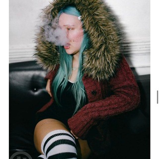 Логотип @meganfoxxs - ожоги от холодных звезд.