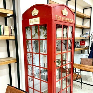 Логотип @megaworldbooks_5152 - Education Hub.