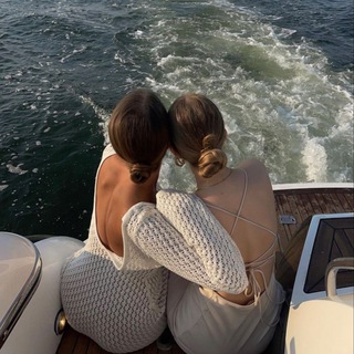 Логотип @mekailea - selflove&matrix