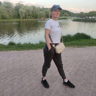 Логотип @melanomasveta - Меланома