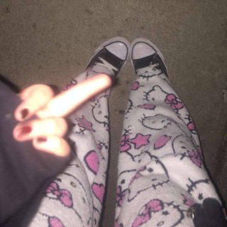 Логотип @mellyy2k - 𝖉𝖔 𝖓𝖔𝖙?¿