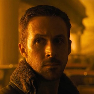 Логотип @memeagency - Бегущий по контенту