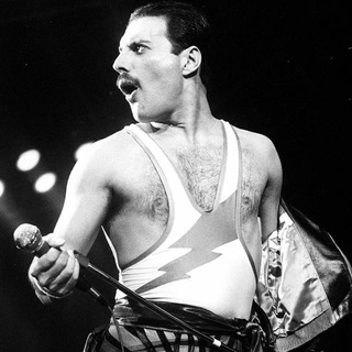 Логотип @memoriesfred - Memories | Окунись в мир воспоминаний