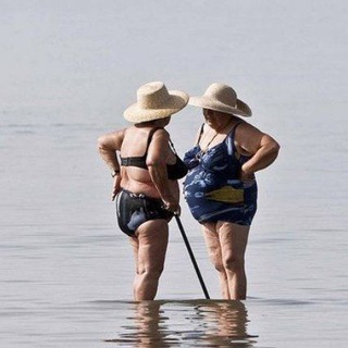 Логотип @memrfik - пенсионеры на отдыхе👳🏿‍♂