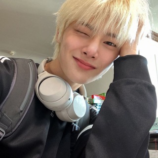 Логотип @meoowkmeowk - к(мяу)овк